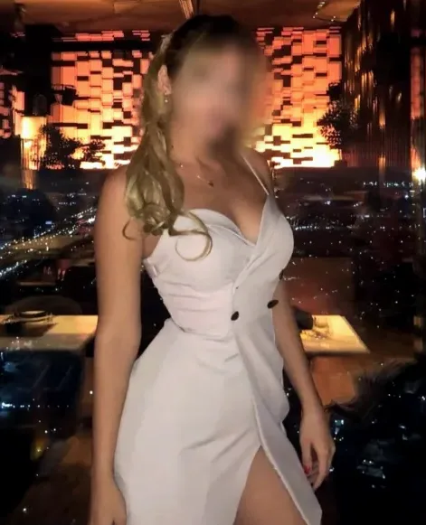 Aroa, 36 años