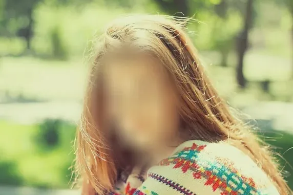 Isabel, 27 años